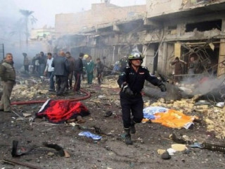 ބަޣްދާދުގެ އޭވިއޭޝަން ސްކެއާ ކައިރީ ހުންނަ ބާޒާރަށްދިން ބޮމުގެ ހަމަލާއަށްފަހު އެތަން ސާފުކުރަމުން ދަނިކޮށް