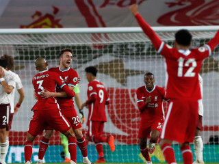 ލިވަޕޫލާއި އާސެނަލް ބައްދަލުކުރި މެޗުގެ ތެރެއިން: މި މެޗުން ލިވަޕޫލް މޮޅުވީ 3-1 ން