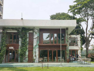 އާޓިސަން ބޭކަރީ