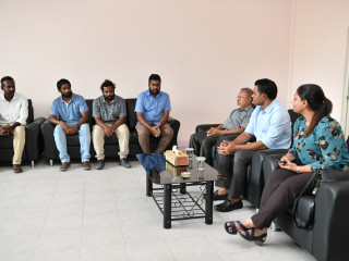 ހަނިމާދޫ ކައުންސިލަރުން ނައިބު ރައީސް ފައިސަލް ނަސީމްއާ އެކު