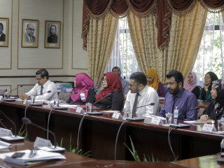 މިއަދު ހާޒިރު ކުރި ޓްރައިބިއުނަލްގެ މެމްބަރުން