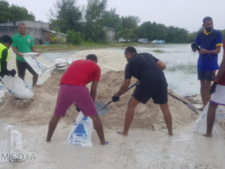 އައްޑޫސިޓީއަށް ކުރި ވިއްސާރައިގައި އެ ސިޓީގެ އެކި ހިސާބުތަކުގައި ފެންބޮޑުވުމާއި ގުޅިގެން ފުލުހުންނާއި އެމްއެންޑީއެފުން ހަރަކާތްތެރިވަނީ