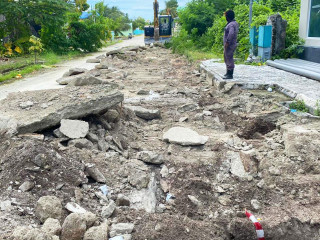 ‫ލ. ފޮނަދޫ މަގުތައް ހެދުމުގެ މަޝްރޫޢުގެ މަސައްކަތުގެ ތެރެއިން