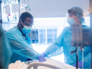 އެމެރިކާގައި ކޮވިޑް-19 ޖެހިފައިވާ މީހުންގެ އަދަދު 2.5 މިލިއަނަށް