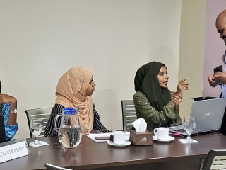 އިކޮނަމިކް މިނިސްޓްރީންގެ ވިޔަފާރިއާއި ބެހޭ ސެކްޝަންގެ ހިދުމަތްތަކާއި ގުޅޭގޮތުން ނޫސްވެރިންނަށް މައުލޫމާތު ދިނުމަށް ބޭއްވި ނުވަގަޑީގެ ތެރެއިން