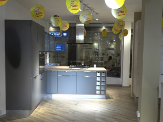 ރެއިންބޯ އެންޓަރޕްރައިޒަޒްގެ ފިހާރައެއް