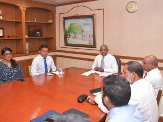 ކަމާގުޅުންހުރި އިދާރާތަކާއެކު ރައީސް ބޭއްވި ބައްދަލުވުން