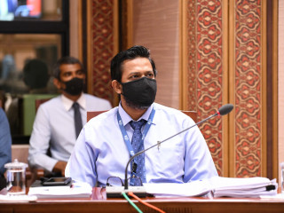 އޮޑިޓަރ ޖެނެރަލް ހަސަން ޒިޔަތު ކޮމިޓީގައި ވާހަކަދައްކަވަނީ