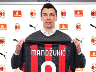 މިލާނާ ގުޅުނު ކްރޮއޭޝިއާ ފޯވާޑް މާރިއޯ މަންޒުކިޗް