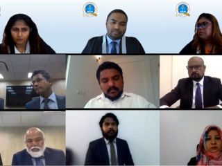 ރަންގަލި ރިސޯޓުން ވަކި ކުރި 22 މުވައްޒަފަކަށް 27.1 މިލިއަން ރުފިޔާ ދޭންޖެހުނު މައްސަލާގައި މިއަދު ސުޕްރީމް ކޯޓުގައި ބޭއްވި އަޑުއެހުމުގެ މަންޒަރެއް