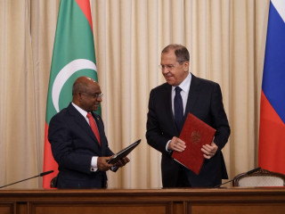 އަބްދުﷲ ޝާހިދު ރަޝިޔާގެ ފޮރިން މިނިސްޓަރ ސާގޭ ލަވްރޮވް އާއި އެކު