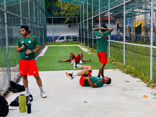 ލޮކްޑައުނަށް ފަހު ގައުމީ ކްރިކެޓް ޓީމުގެ ކުޅުންތެރިން ފަރިތަކުންތަކުގައި