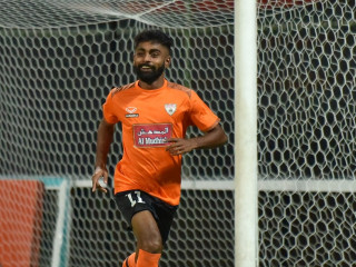 ލީގުގައި އީގަލްސް ކުޅުނު މެޗެެއްގެ ތެރެއިން