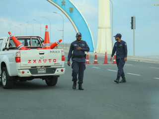 މާލެ ސަރަހައްދުގައި ކާފިއު ގަޑީގައި ފުލުހުން ހަރަކާތްތެރިވަނީ