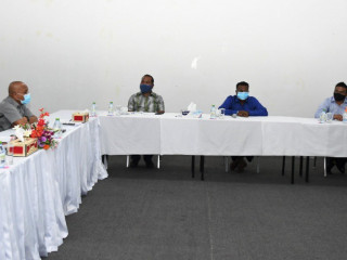 އިލެކްޝަންސް ކޮމިޝަނުން ޑީއާރުޕީއާއެކު ބޭއްވި މަޝްވަރާ ބައްދަލުވުމުގެ ތެރެއިން