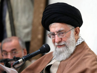 އިރާންގެ ރޫހާނީ ލީޑަރު، އާޔަތުއްލާ އަލީ ހާމަނާއީ