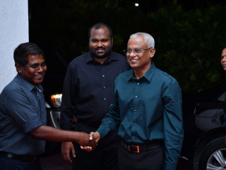 ރައީސް ސޯލިހު ޓުއަރިޒަމް މިނިސްޓަރު އަލީ ވަހީދާ އެކު