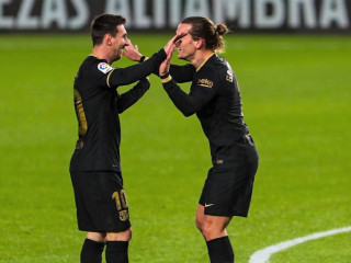 ގްރަނާޑާ އާއި ބާސާ ބައްދަލުކުރި މެޗުގެ ތެރެއިން: މި މެޗުން ބާސާ މޮޅުވީ 4-0 ން