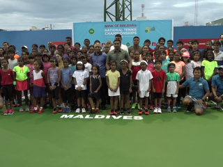 މިދިޔަ އަހަރު ބޭއްވި ގައުމީ ޓެނިސް ޗެމްޕިއަންޝިޕްގައި ބައިވެރިވި ކުޅުންތެރިން