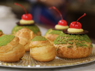 ޕެޝަންފްރުޓް ޝޫ ޕަފް