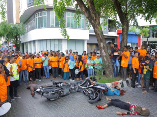 One of the stops of the “Save Lives, Speak Up\" march