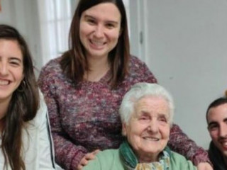 106 އަހަރުގެ ސްޕެއިން އަންހެނެއް ކޮވިޑް-19 އިން ސަލާމަތްވެއްޖެ