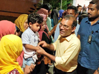 ރައީސް ނަޝީދު އަށް މަރުހަބާ ކިޔަނީ