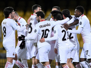 ބެނެވެންޓޯ އާއި މިލާން ބައްދަލުކުރި މެޗުގެ ތެރެއިން: މި މެޗުން މިލާން މޮޅުވީ 2-0 ން