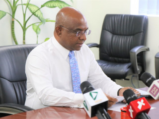 ފޮރިން މިނިސްޓަރ އަބްދުﷲ ޝާހިދު އާއި އިންޑިއާ ސަފީރު ސަންޖޭ ސުދީރު