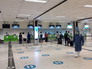 އައިމާގެ ހަރަދުގައި ފުރުވާލި ބިދޭސީންތަކެއް އެއާޕޯޓުގައި