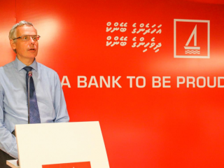 ބީއެމްއެލްގެ ސީއީއޯ އަދި މެނޭޖިންގ ޑިރެކްޓަރ ޓިމް ސޯޔަރ