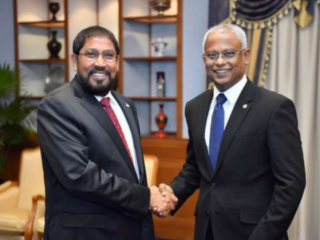 ރައީސުލްޖުމްހޫރިއްޔާ އިބްރާހީމް މުހައްމަދު ސޯލިހް (ކ) އަދި ޖުމްހޫރީ ޕާޓީގެ ލީޑަރު ގާސިމް އިބްރާހީމް