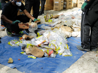 ފުލުހުންގެ ބެލުމުގެ ދަށުގައި ކުރިން ހުރި ބައެއް މަސްތުވާތަކެތި