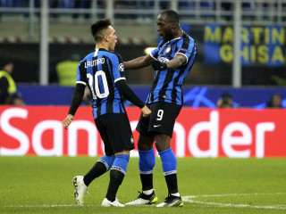 އިންޓަ އާއި ލާޒިއޯ ބައްދަލުކުރި މެޗުގެ ތެރެއިން: މި މެޗުން އިންޓަ މޮޅިވީ 3-1 ން