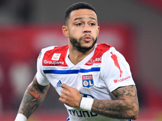 ލިޔޯނަށް ކުޅެމުން އަންނަ ނެދަލެންޑްސްގެ ފޯވާޑް މެމްފިސް ޑިޕާއި