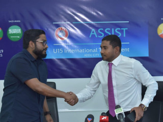 މިނިސްޓަރ އަހުމަދު މަހްލޫފް (ކ) އަދި އެފްއޭއެމްގެ ރައީސް ބައްސާމް އަދީލް ޖަލީލު