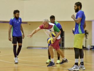 ގައުމީ ވޮލީބޯޅަ ޓީމަށް އައު ކޯޗެއް ގެންނަން އިންޓަރިމް ކޮމިޓީން ނުވިސްނަން: ކާއްޓޭ