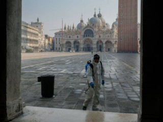 އިޓަލީ ހާލުގައި ޖެހުނު ވަގުތު އެހީގެ އަތެއް ދިއްކޮށްލީ ޗައިނާއިން އެކަނި!