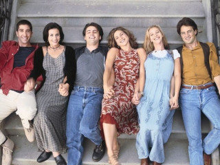 \"ފްރެންޑްސް\" ސިޓްކޮމްގެ މައި ހަ ތަރިން