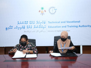 އެސް.ޓީ.އޯ އެޕްރެންޓިސްޝިޕް ޕްރޮގްރާމް އިފްތިތާހް ކުރުމަށްޓަކައި ފަހުމުނާމާގައި ސޮއި ކުރަނީ