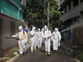 އިންޑިއާގައި މީހުން ދިރިއުޅޭ ޞަރަޙައްދުތައް ޑިސްއިންފެކްޓް ކުރަނީ