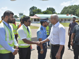 ދަތުރުފުޅު ނިންމަވާލެއްވުމަށްފަހު ރައީސް މާލެ ވަޑައިގެންނެވީ ހޮނިހިރު ދުވަހުގެ މެންދުރު