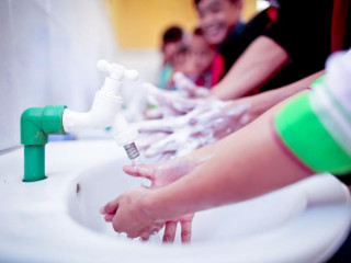 ސްކޫލުތަކުގެ ދަރިވަރުންތަކެއް އަތް ދޮންނަނީ - ނިއު ނޯމަލްގައި ސްކޫލުތައް ހުޅުވާލާނީ ރައްކާތެރިކަމުގެ ފިޔަވަޅުތައް ކަށަވަރުކުރުމަށްފަހު