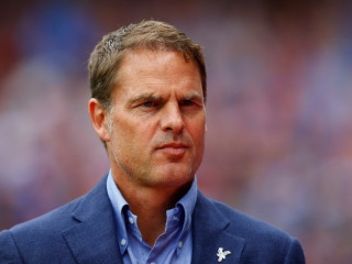 ނެދަލެންޑްސްގެ ގައުމީ ފުޓްބޯޅަ ޓީމުގެ ކޯޗު ފްރޭންކް ޑި ބޮއާ