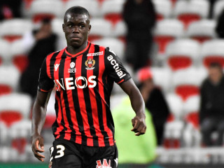 ޑިފެންޑަރ މަލަންގް ސަރ: އޭނާ ވަނީ ޗެލްސީއާއި އެކު ފަސް އަހަރު ދުވަހުގެ އެއްބަސްވުމެއްގައި ސޮއި ކޮށްފަ