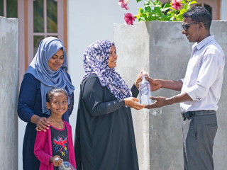 ބީއެމްއެލްގެ ކޮމިއުނިޓީ ފަންޑު މެދުވެރިކޮށް ށ. ފޭދޫގެ ކޮންމެ ގެއަކަށް ބިއްލޫރި ފުޅި ހަދިޔާކޮށްފި