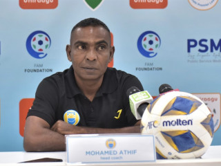 ކުލަބު ވެލެންސިއާގެ ކޯޗު މުޙައްމަދު އާތިފް (އާތީ)