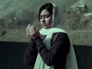 މަލާލާގެ ހަޔާތުގެ މައްޗަށް ހެދި \'\'ގުލް މަކާއި\'\'ގެ ޑައިރެކްޓަރާ ދެކޮޅަށް ފަތުވާއެއް