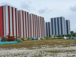 ސޯސަލް ހައުސިންގެ 7000 ފްލެޓްގެ \"ހިޔާ\" މަޝްރޫއުގެ ޓަވަރުތަކެއް: ފްލެޓްތަކުގެ ސައިޒު ނުވަތަ ކޮޓަރިތަކުގެ ޖާގަ ކުޑަވެފައި އަގު ބޮޑު