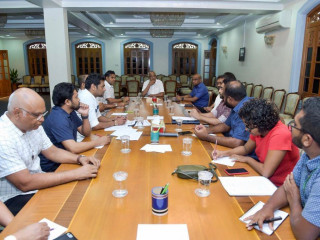 ކޮރޯނާވައިރަސްއިން ރައްކާތެރިވުމަށް އެޅިދާނެ ފިޔަވަޅުތަކާ ބެހޭގޮތުން މަޝްވަރާކުރުމަށް ބޭއްވި ބާއްދަލުވުމެއްގެ ތެރެއިން